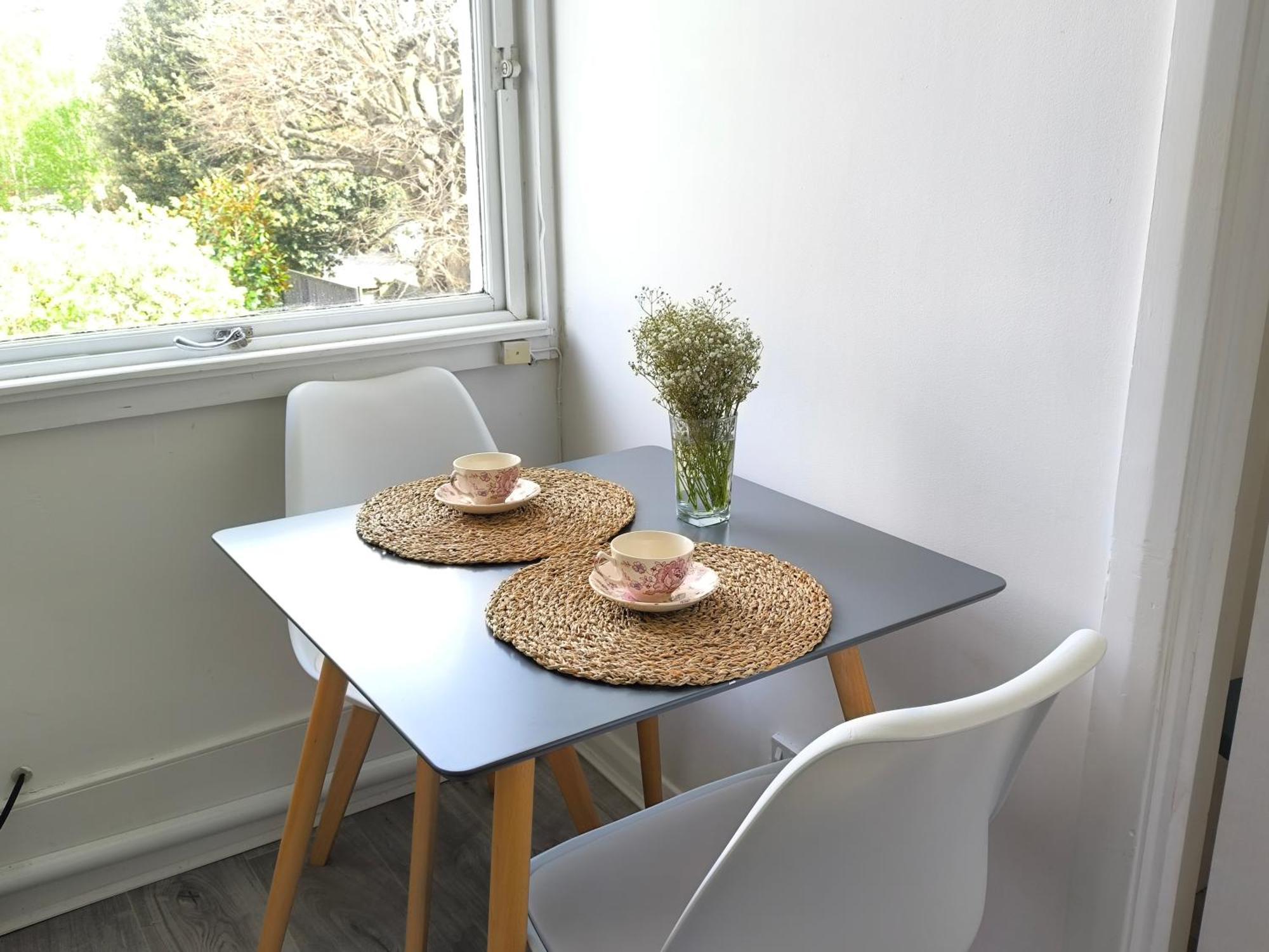 Bright Chiswick Apartment - Great Location London Ngoại thất bức ảnh